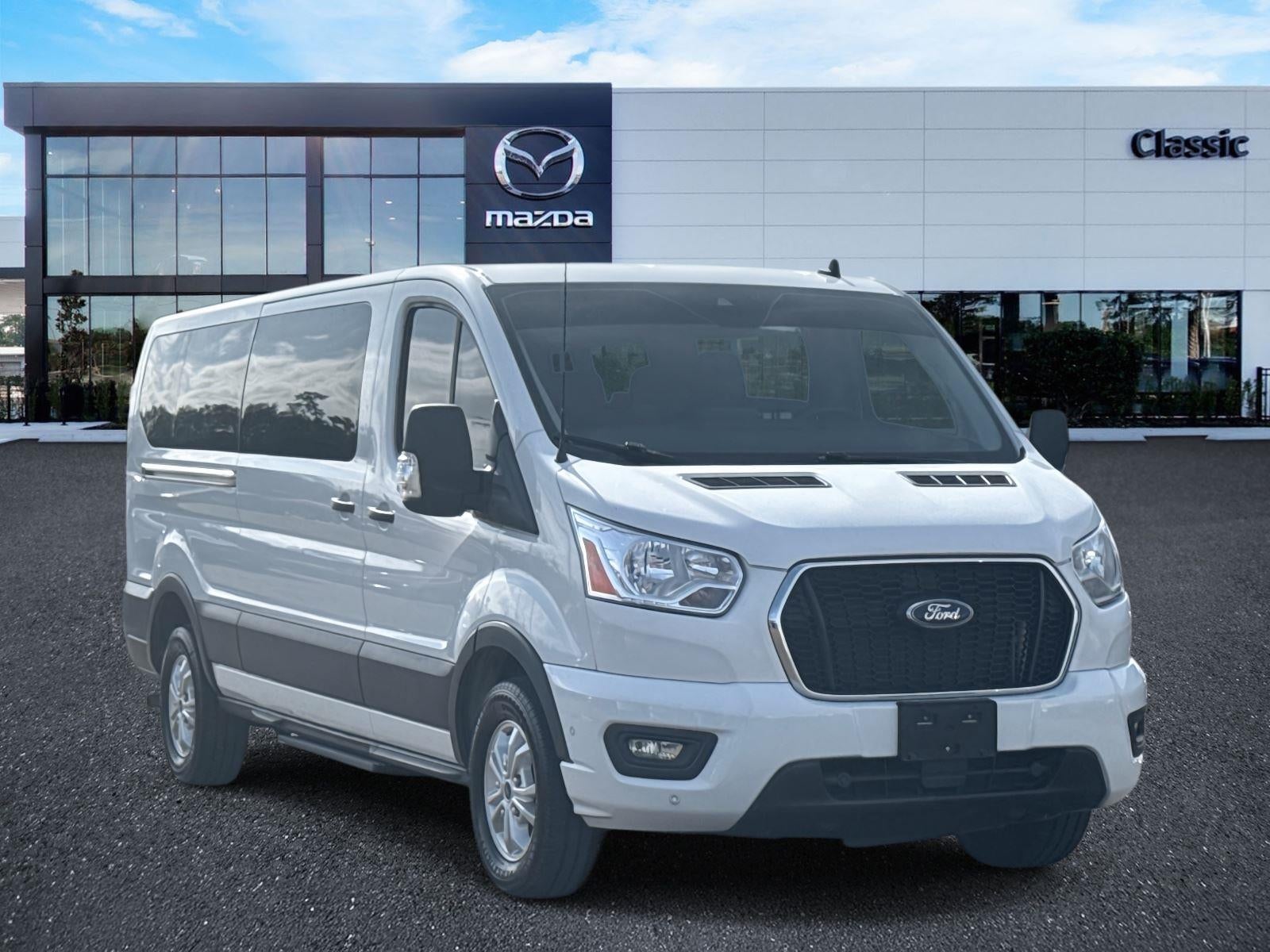 2021 Ford Transit Passenger Wagon XLT