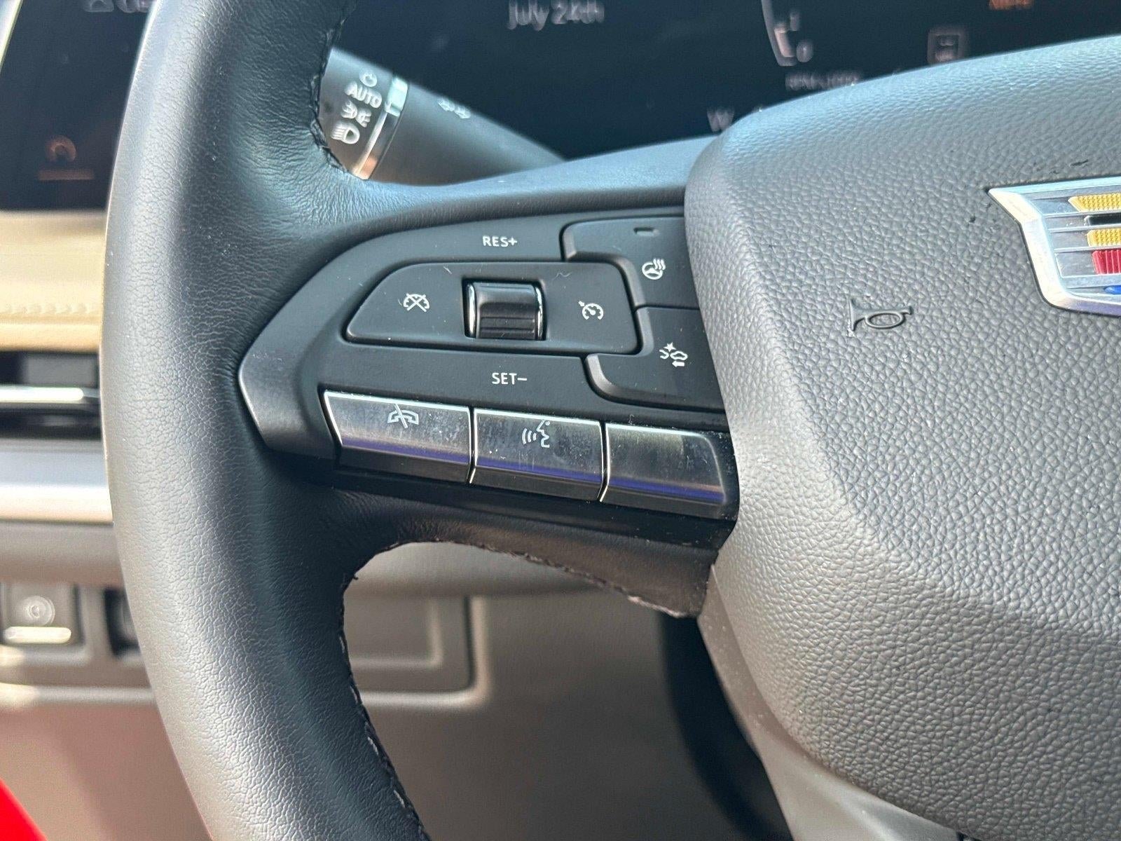 2024 Cadillac XT4 FWD Premium Luxury