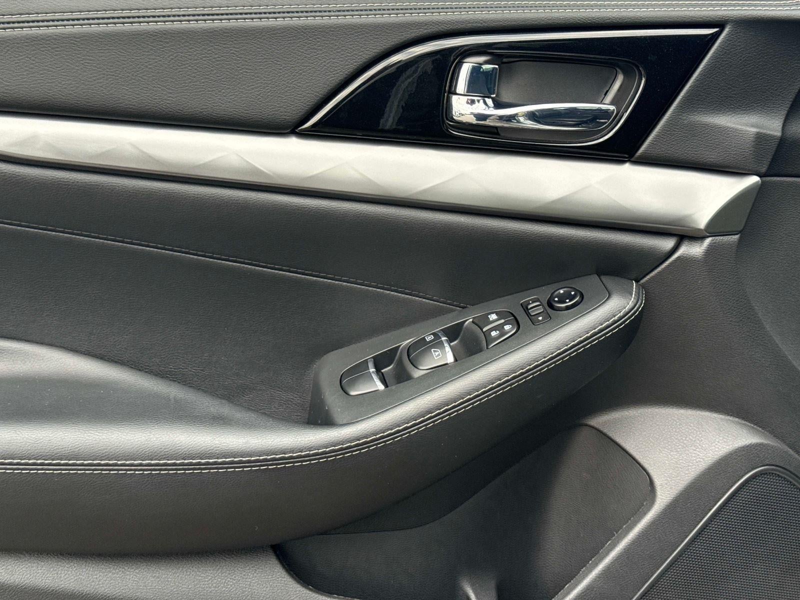 2021 Nissan Maxima SV