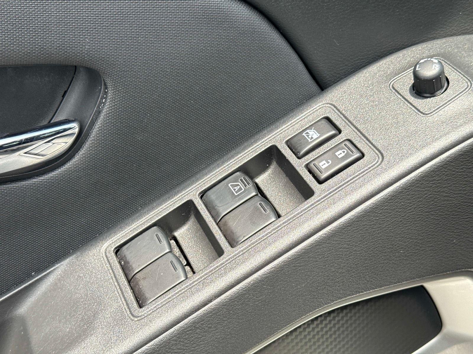 2024 Nissan Frontier SL