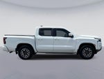 2024 Nissan Frontier SL