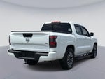 2024 Nissan Frontier SL