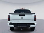 2024 Nissan Frontier SL