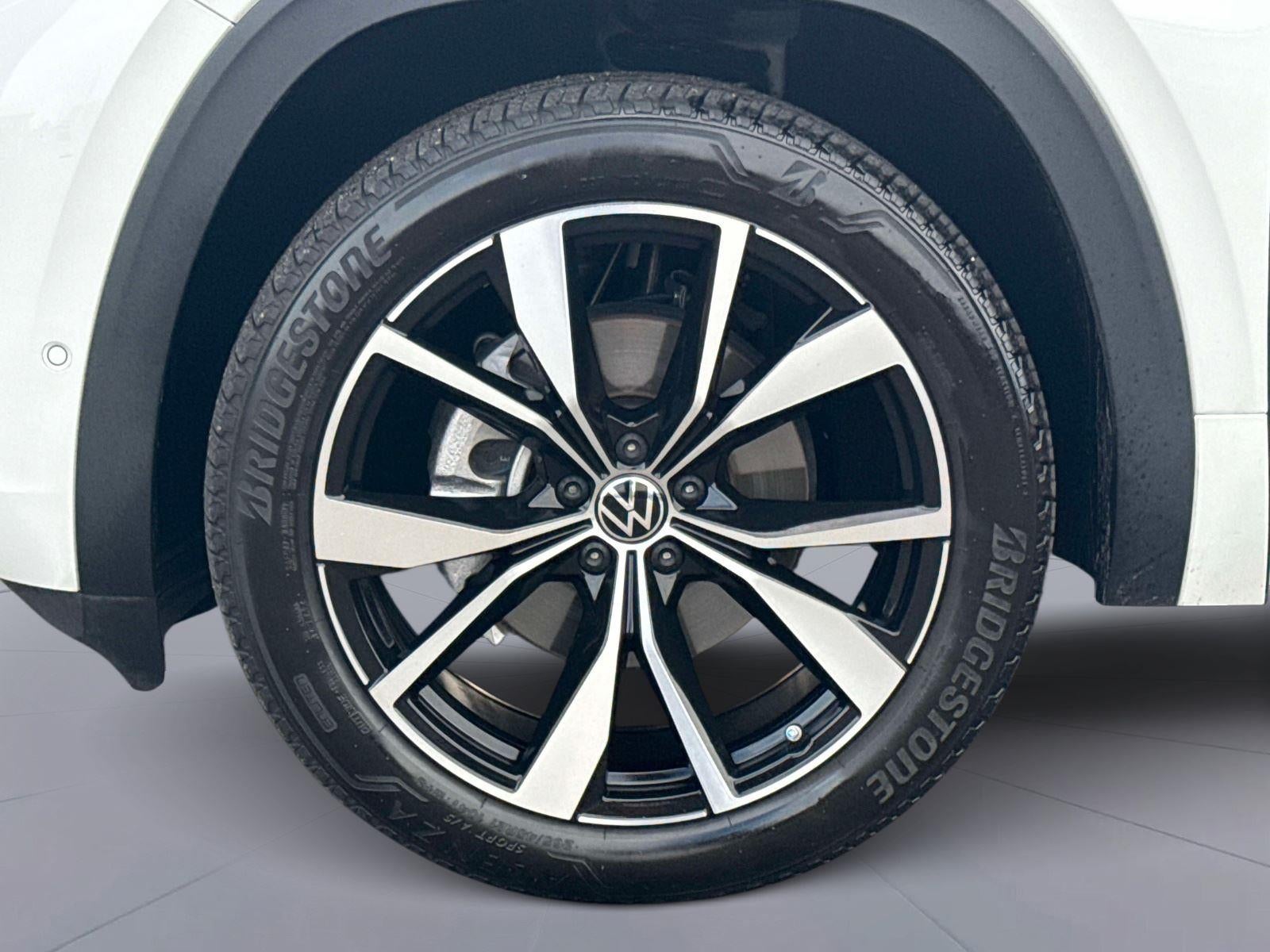 2025 Volkswagen Atlas 2.0T SEL Premium R-Line