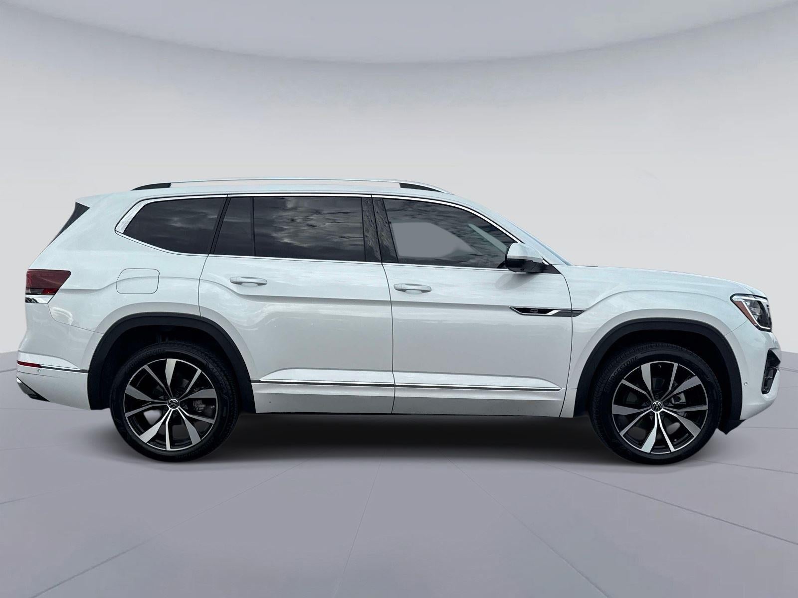 2025 Volkswagen Atlas 2.0T SEL Premium R-Line