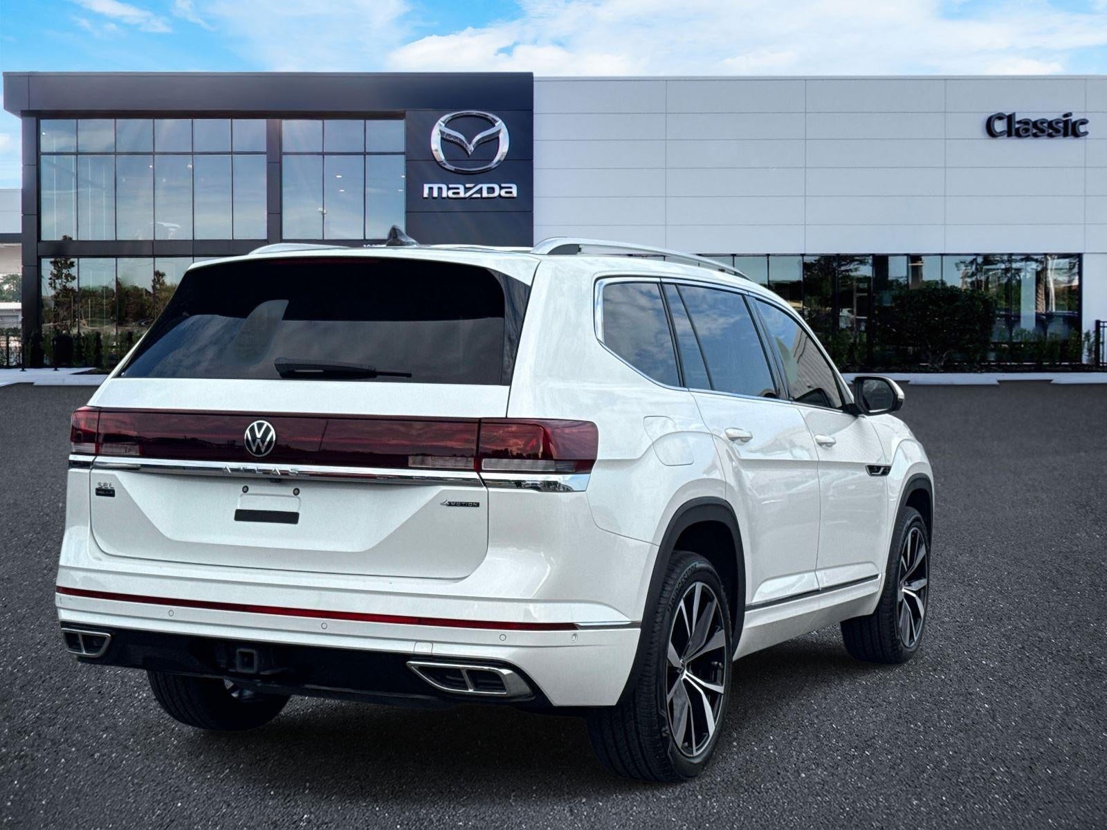2025 Volkswagen Atlas 2.0T SEL Premium R-Line