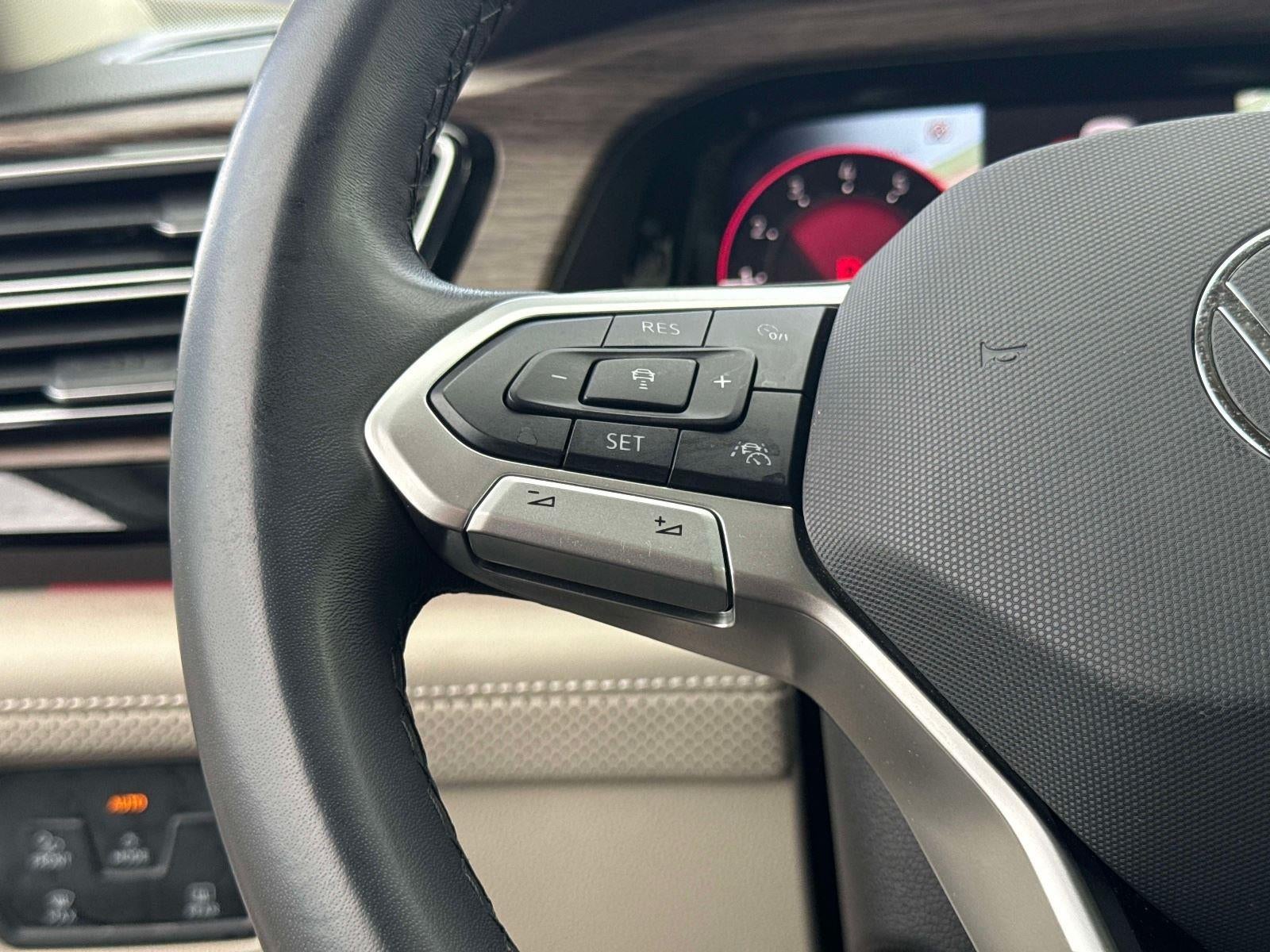 2025 Volkswagen Atlas 2.0T SEL Premium R-Line