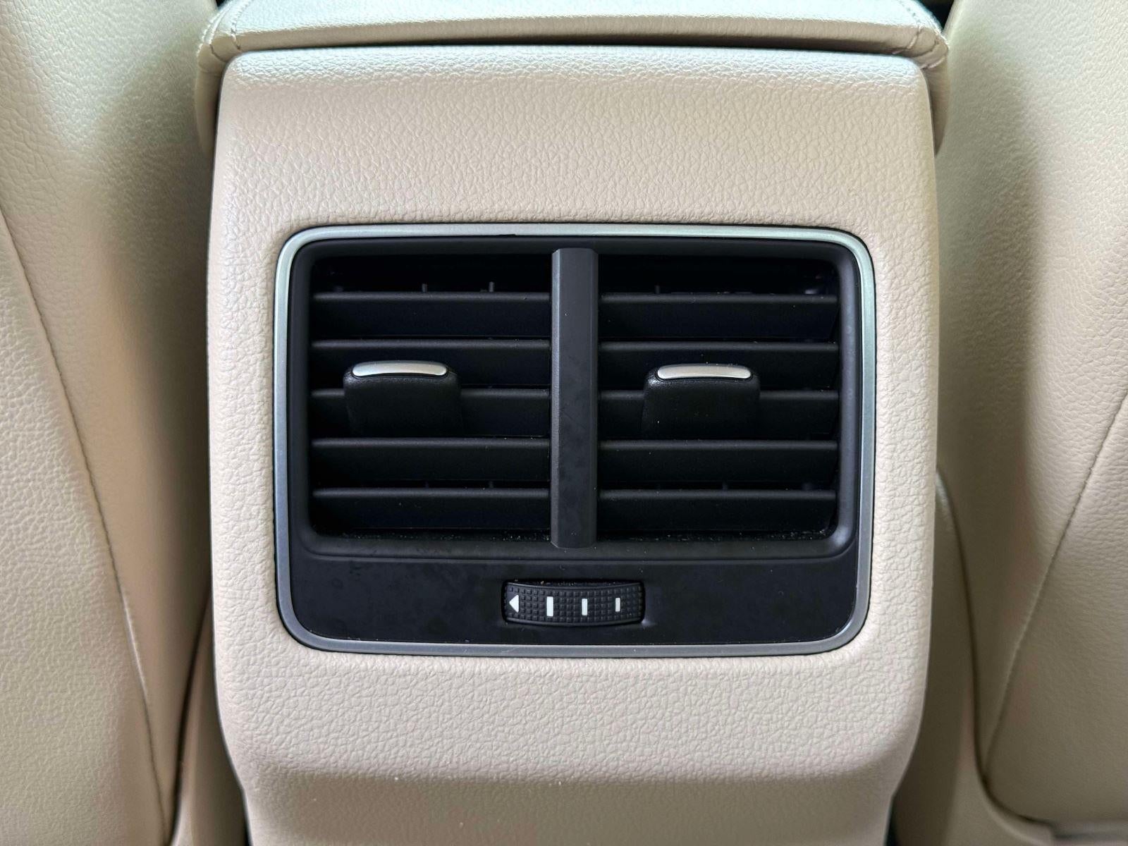 2015 Volkswagen Passat 1.8T SE