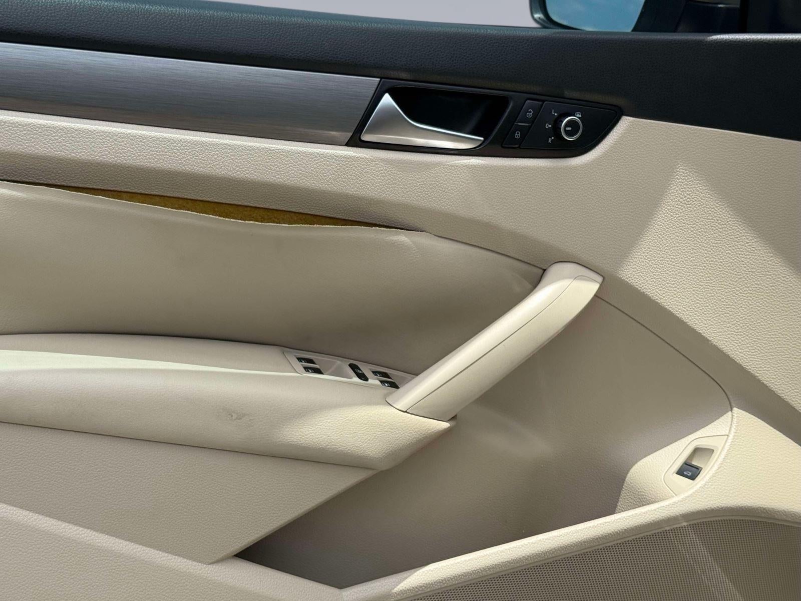 2015 Volkswagen Passat 1.8T SE