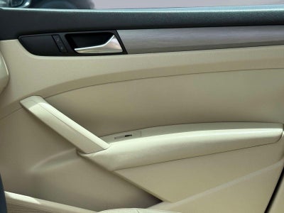 2015 Volkswagen Passat 1.8T SE
