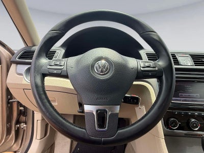 2015 Volkswagen Passat 1.8T SE