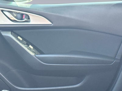 2018 Mazda Mazda3 5-Door Sport