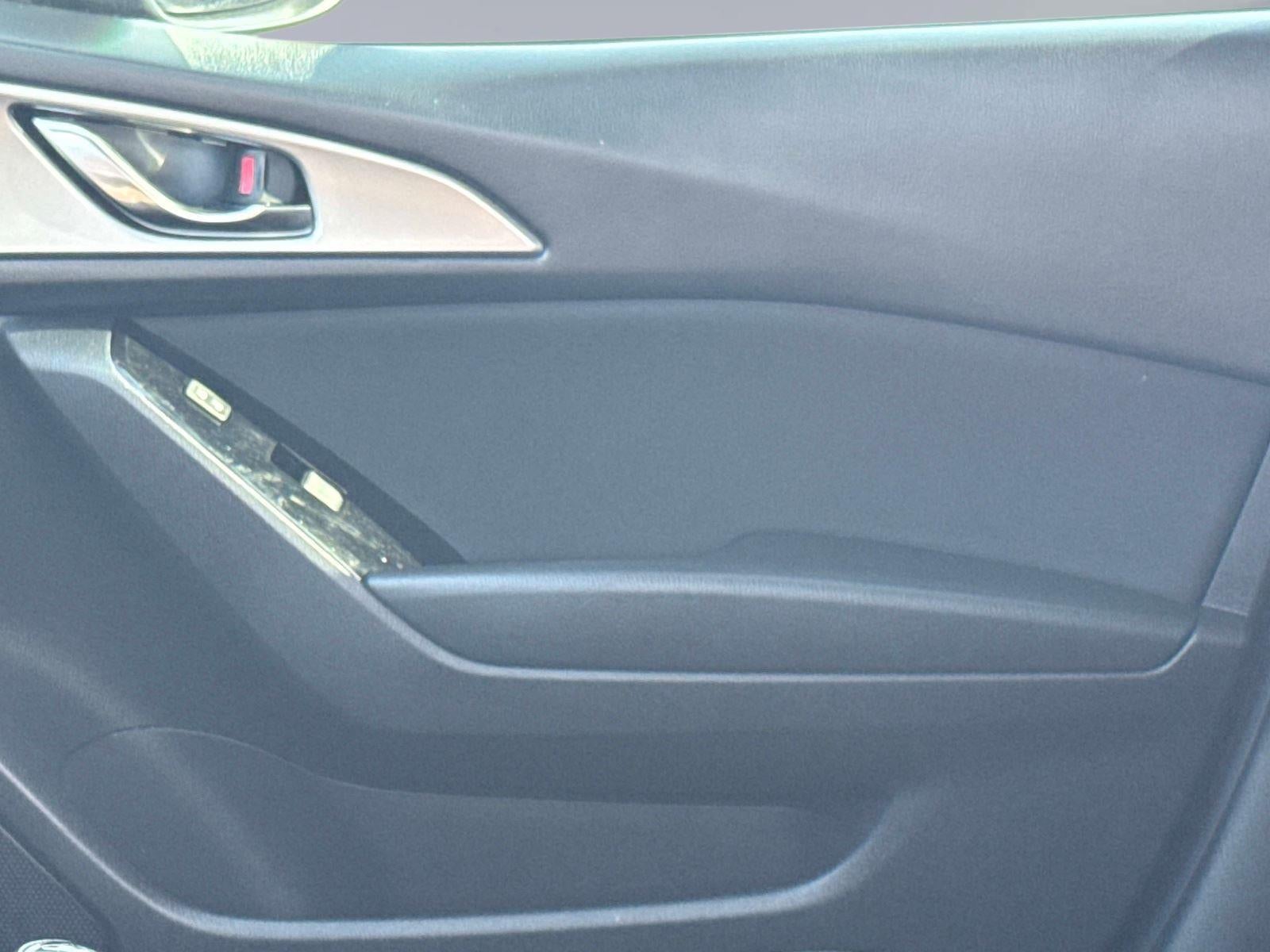 2018 Mazda Mazda3 5-Door Sport