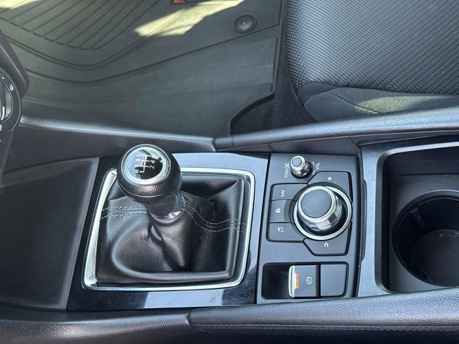2018 Mazda Mazda3 5-Door Sport