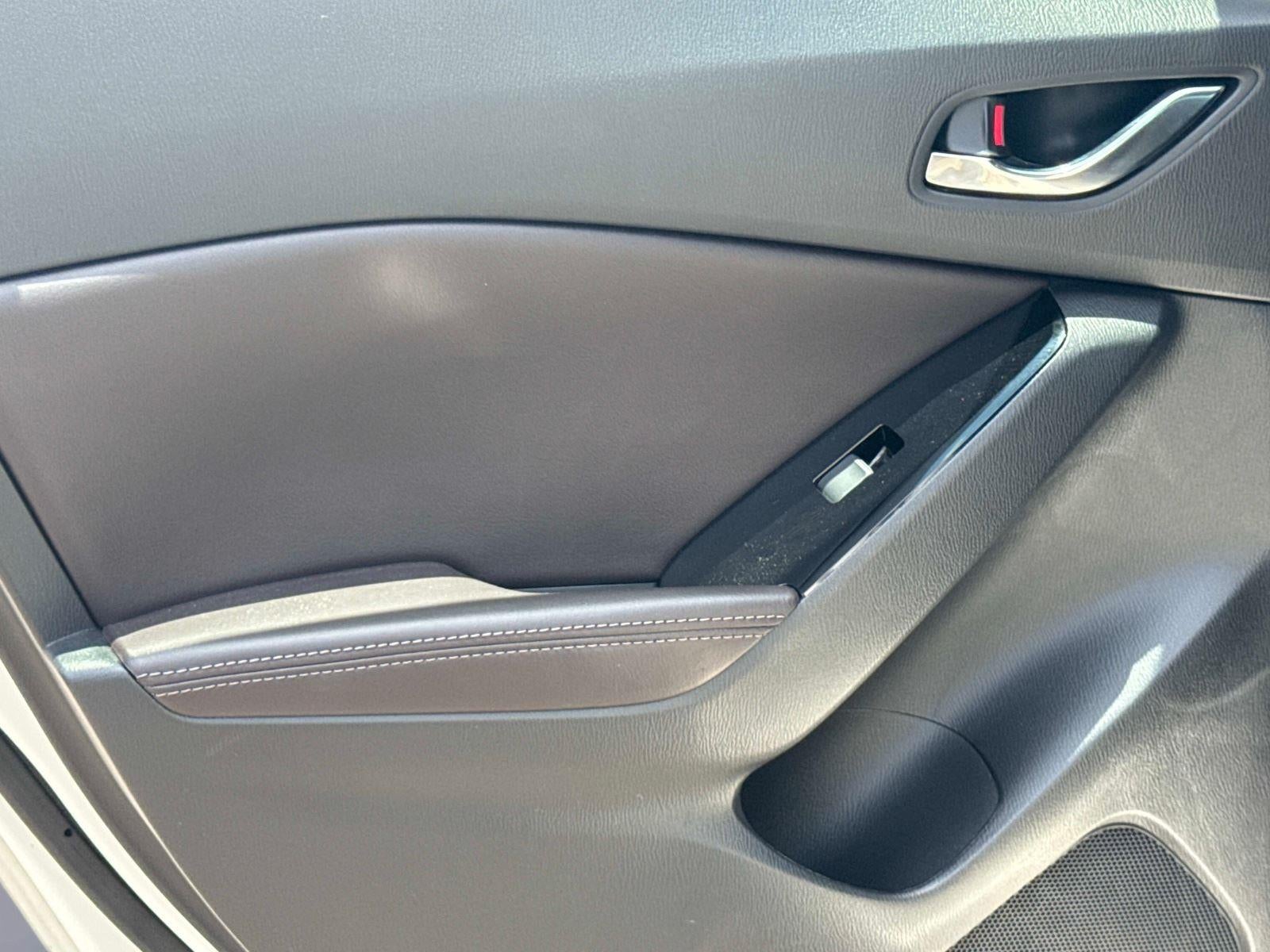 2018 Mazda Mazda3 5-Door Touring