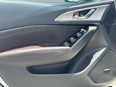2018 Mazda Mazda3 5-Door Touring