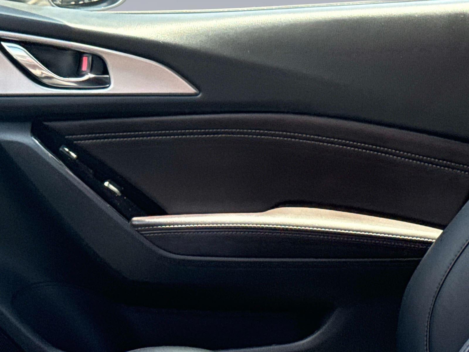 2018 Mazda Mazda3 5-Door Touring
