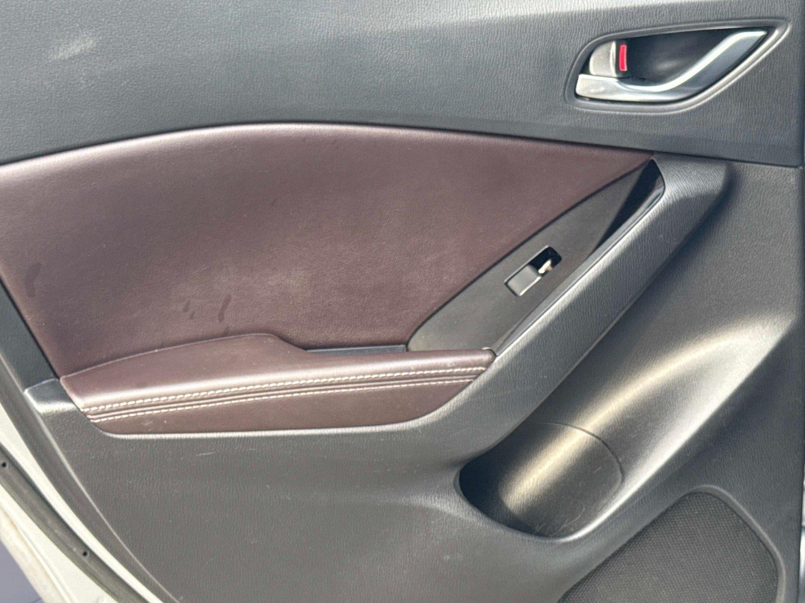 2018 Mazda Mazda3 5-Door Touring