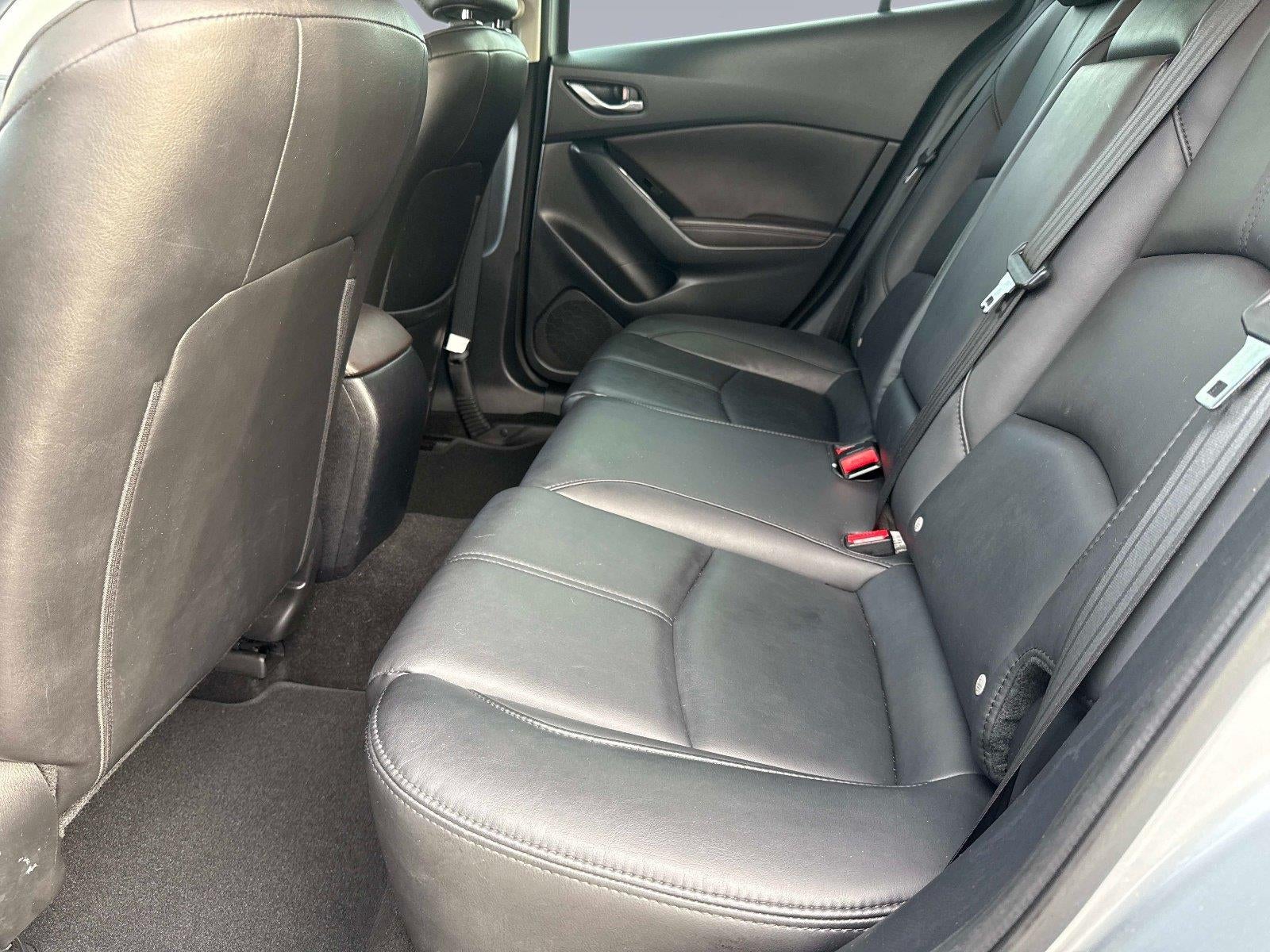 2018 Mazda Mazda3 5-Door Touring