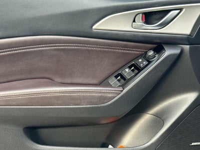 2018 Mazda Mazda3 5-Door Touring