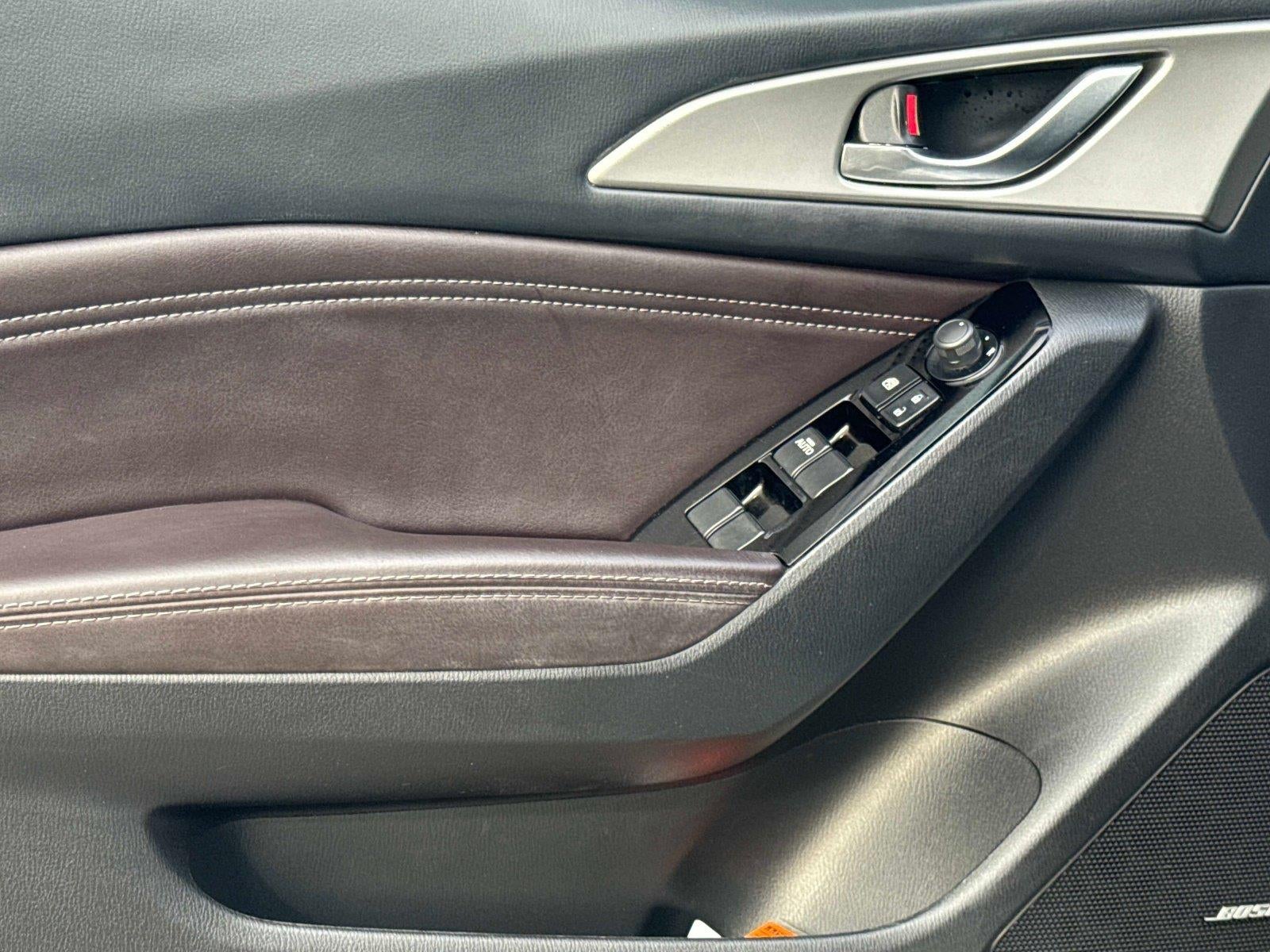 2018 Mazda Mazda3 5-Door Touring