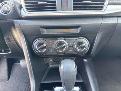 2018 Mazda Mazda3 4-Door Sport