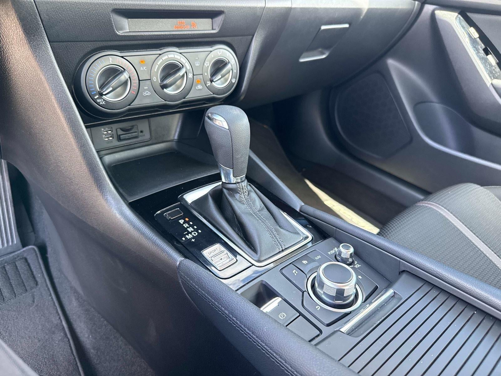 2018 Mazda Mazda3 4-Door Sport