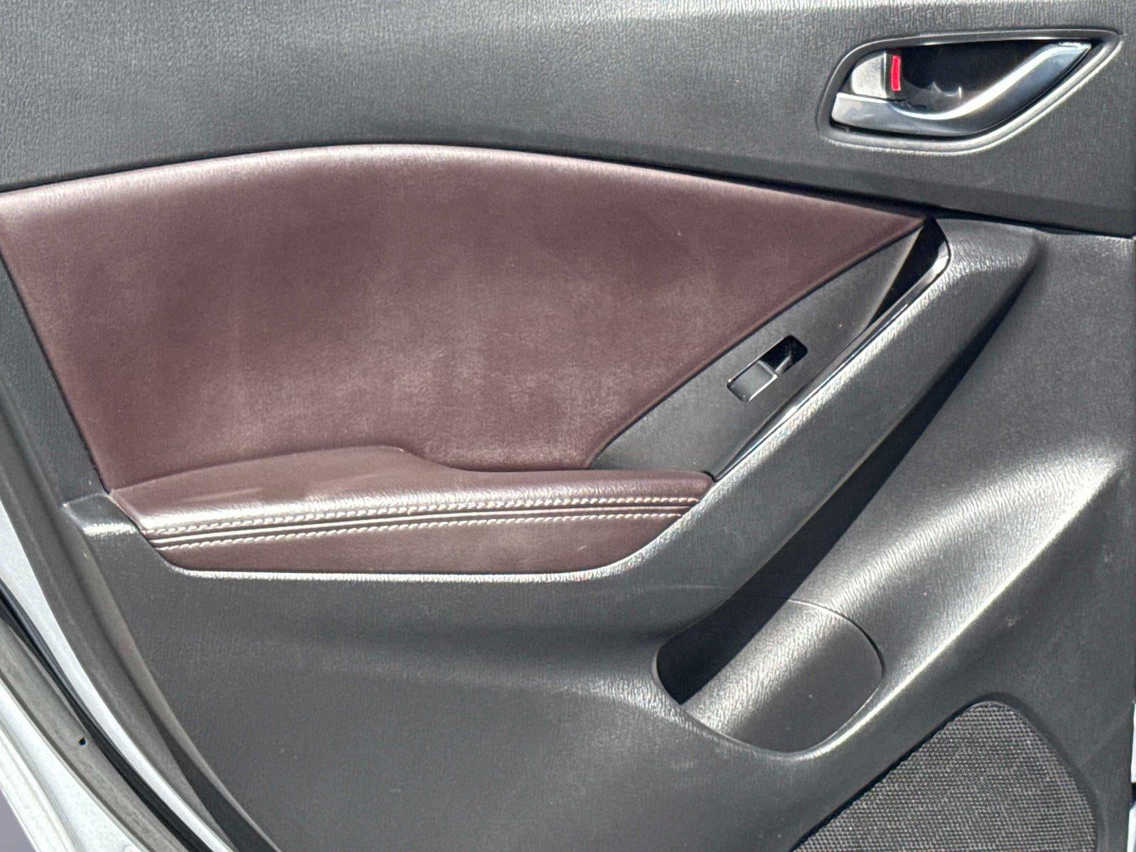 2017 Mazda Mazda3 4-Door Touring