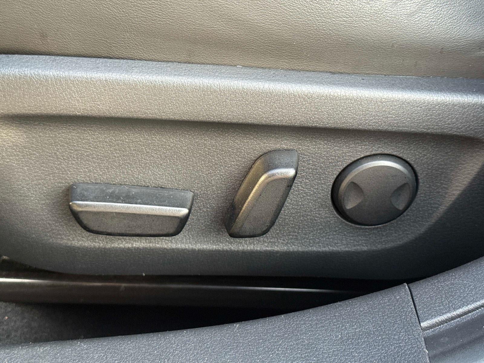 2019 Mazda Mazda3 Sedan w/Premium Pkg