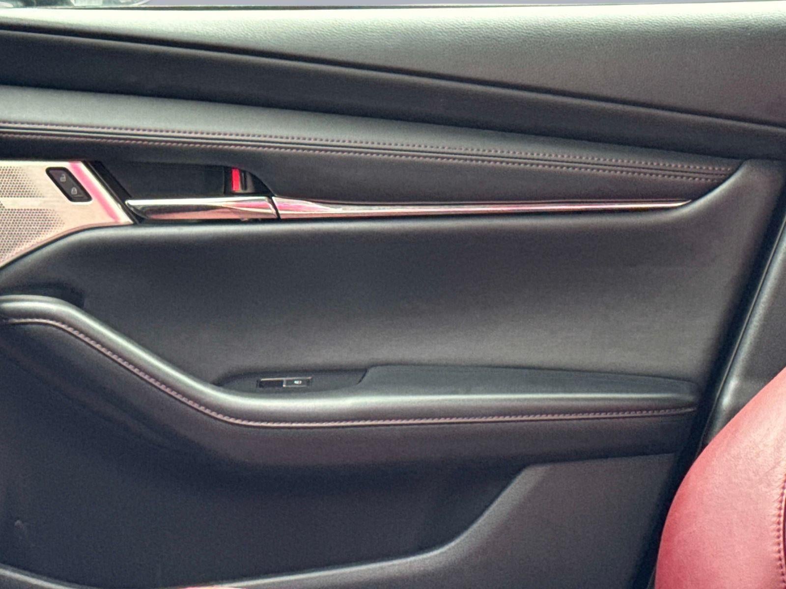 2023 Mazda Mazda3 Sedan 2.5 S Carbon Edition