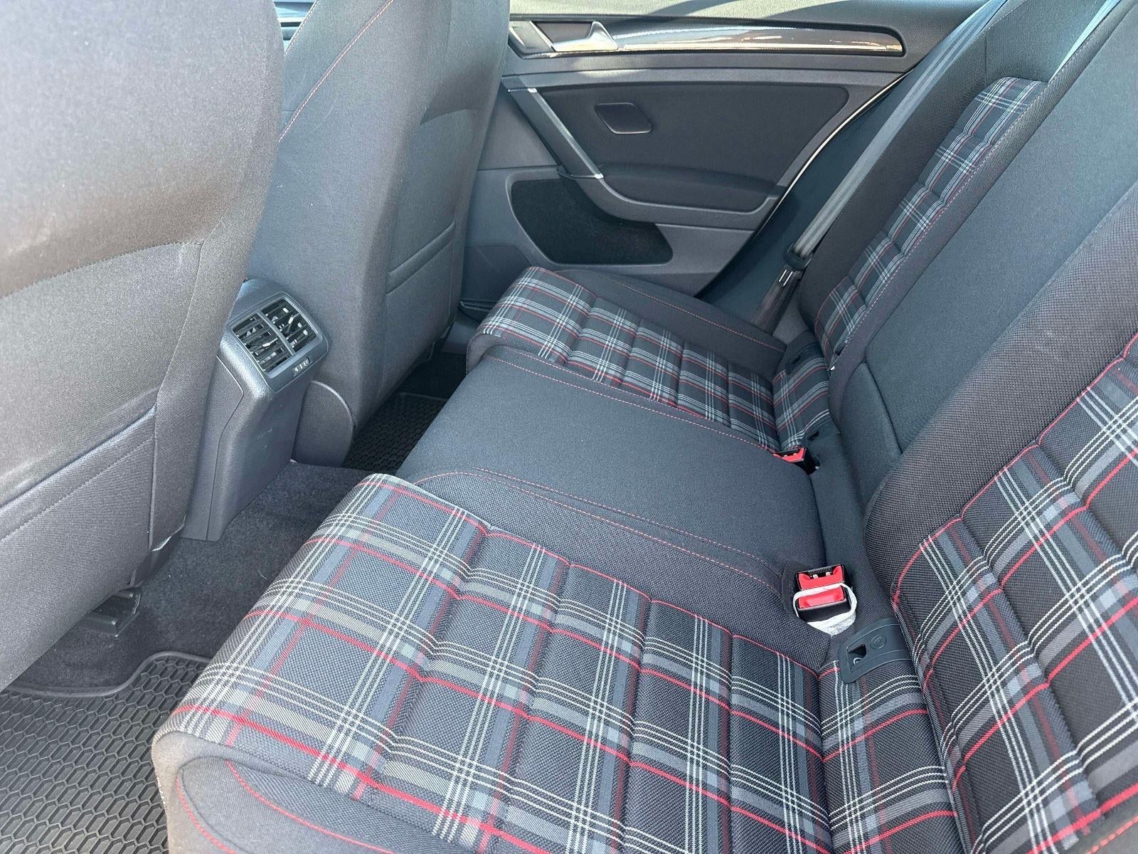 2017 Volkswagen Golf GTI S