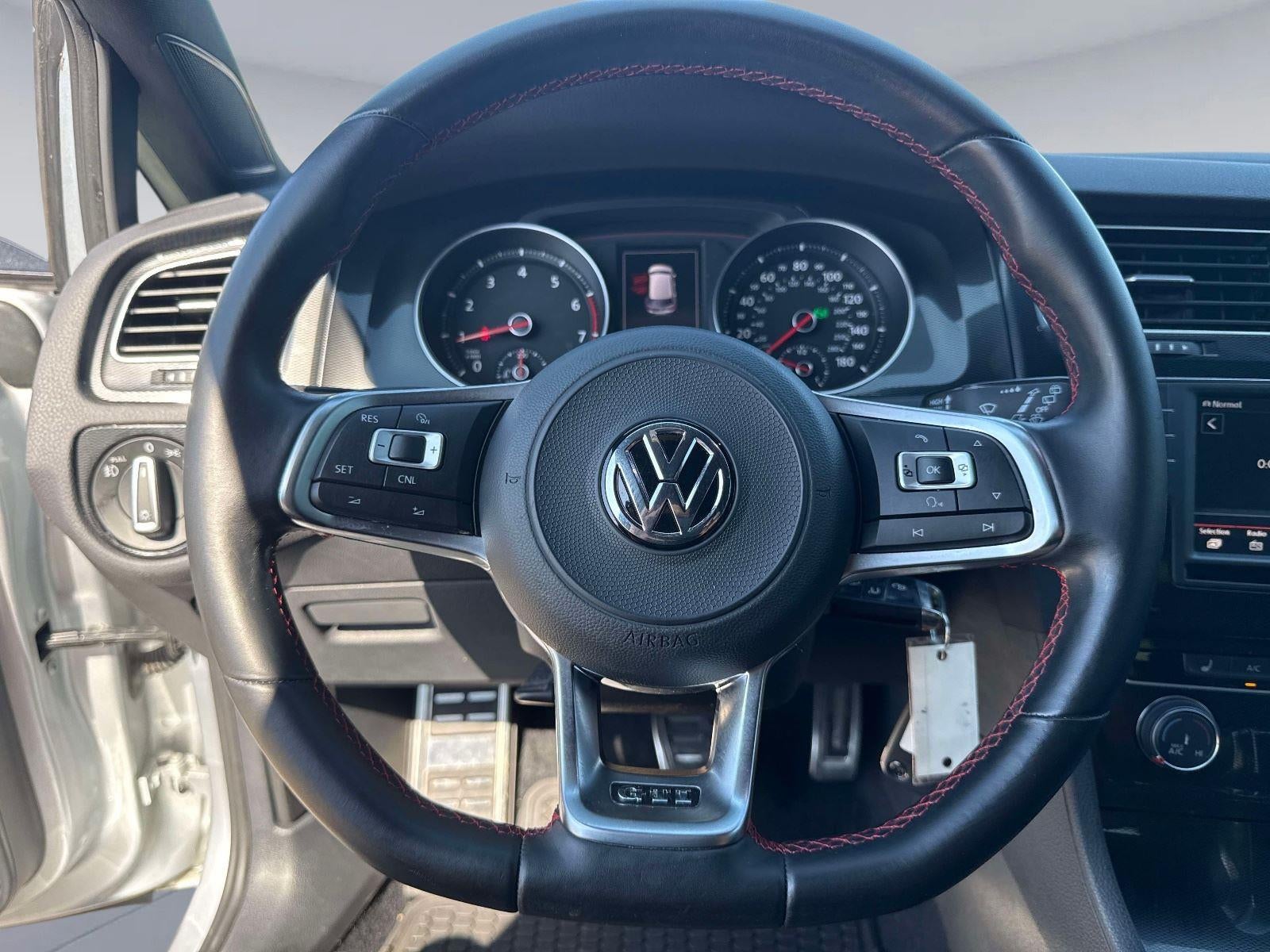 2017 Volkswagen Golf GTI S