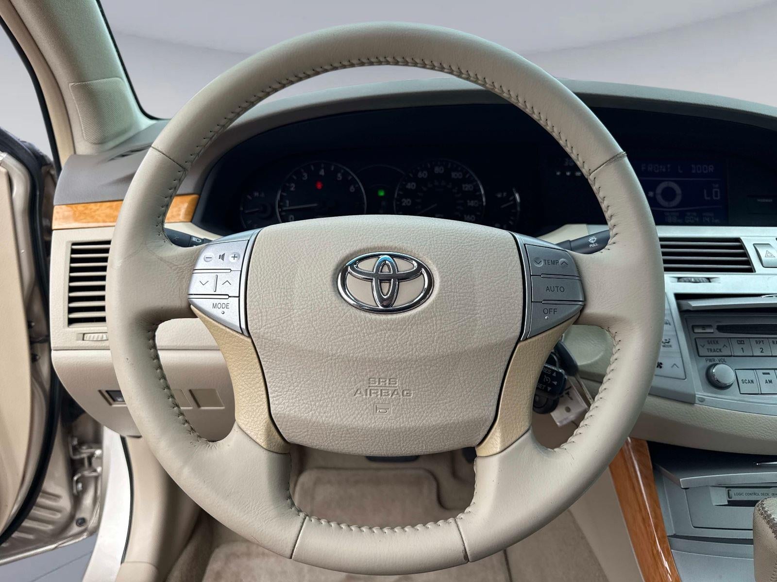 2005 Toyota AVALON Base