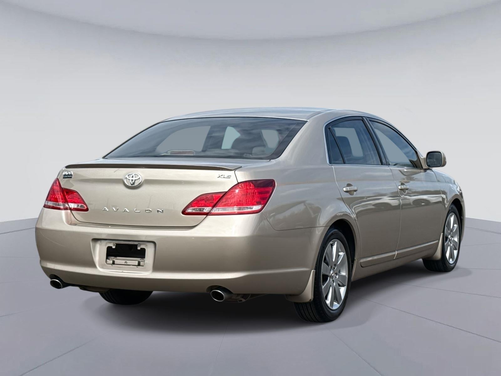 2005 Toyota AVALON Base