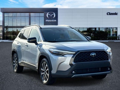 2025 Toyota Corolla Cross XLE