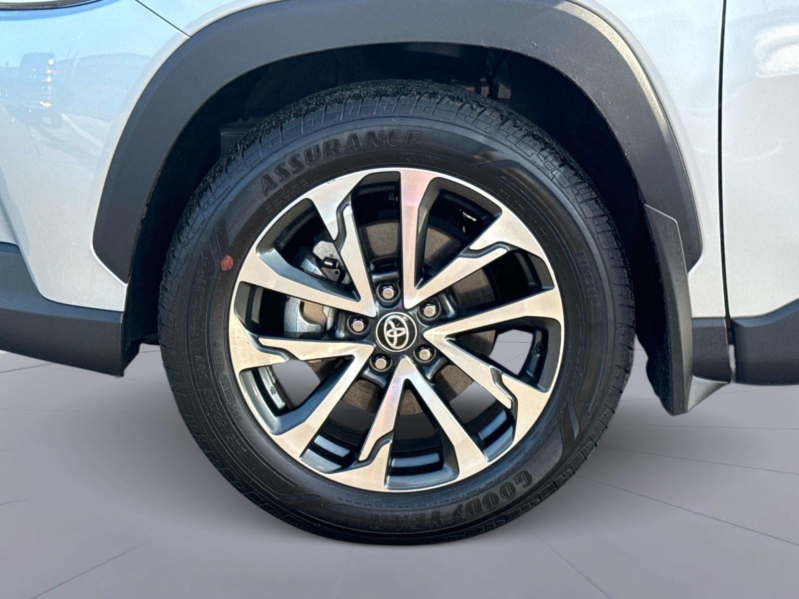 2025 Toyota Corolla Cross XLE