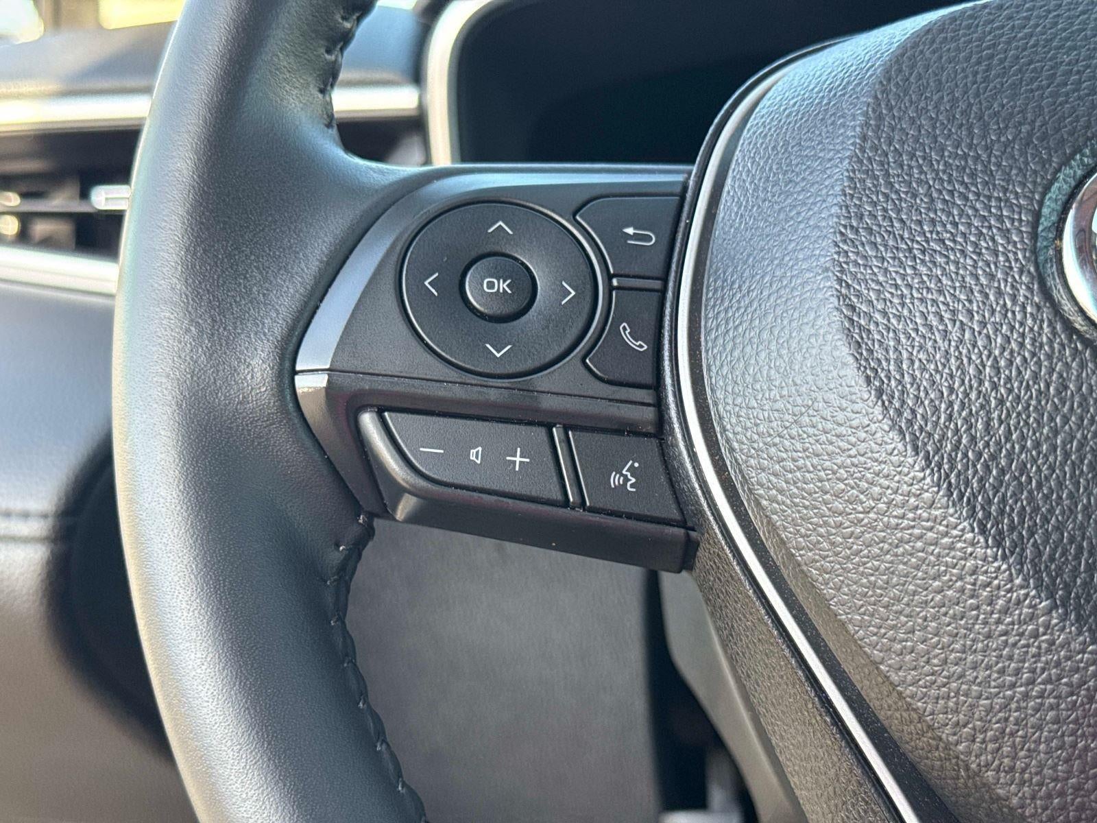 2025 Toyota Corolla Cross XLE