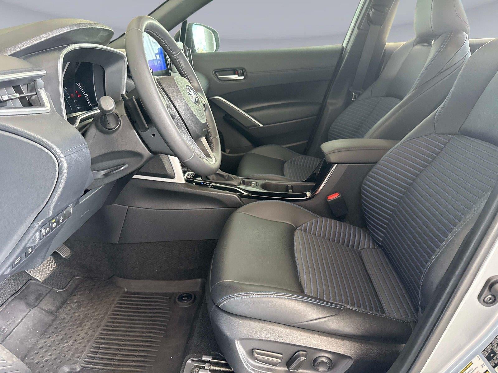 2023 Toyota Corolla Cross Hybrid XSE