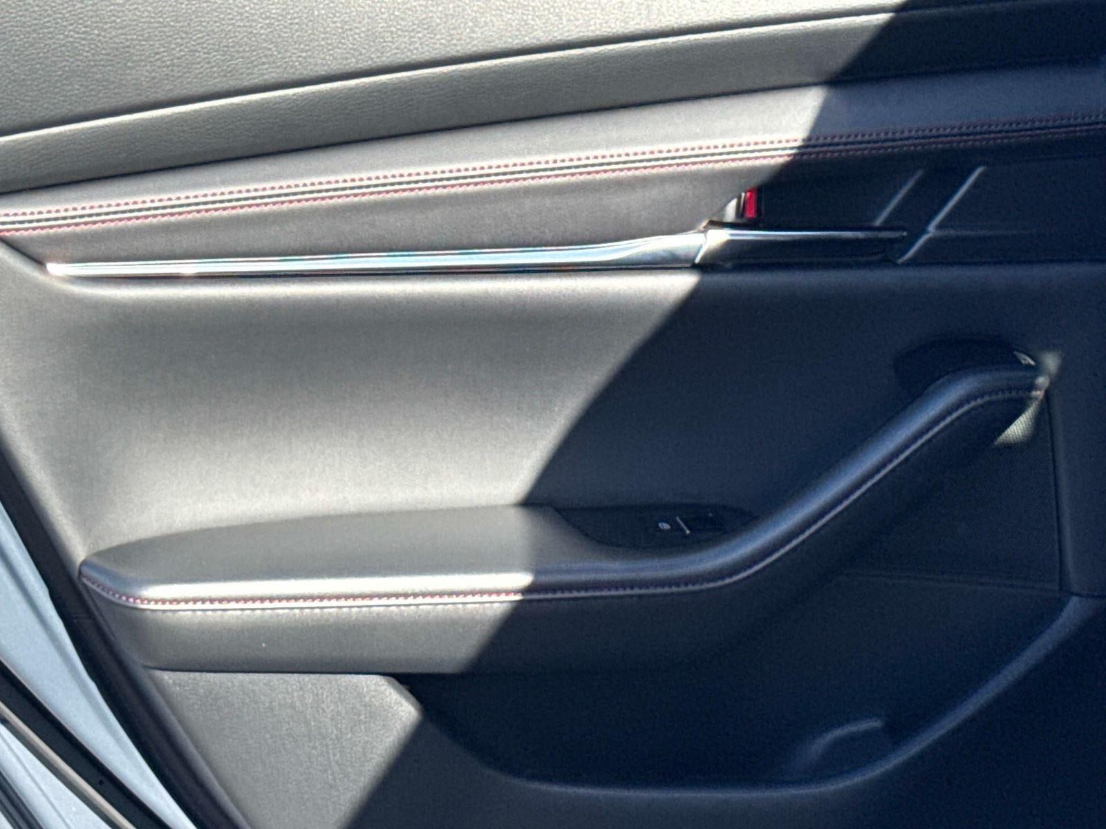 2026 Mazda Mazda3 Hatchback 2.5 S Carbon Edition AWD