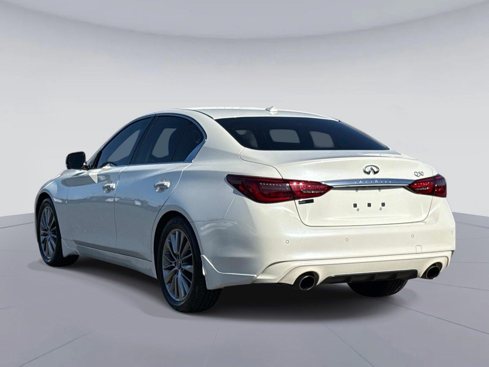 2023 INFINITI Q50 LUXE
