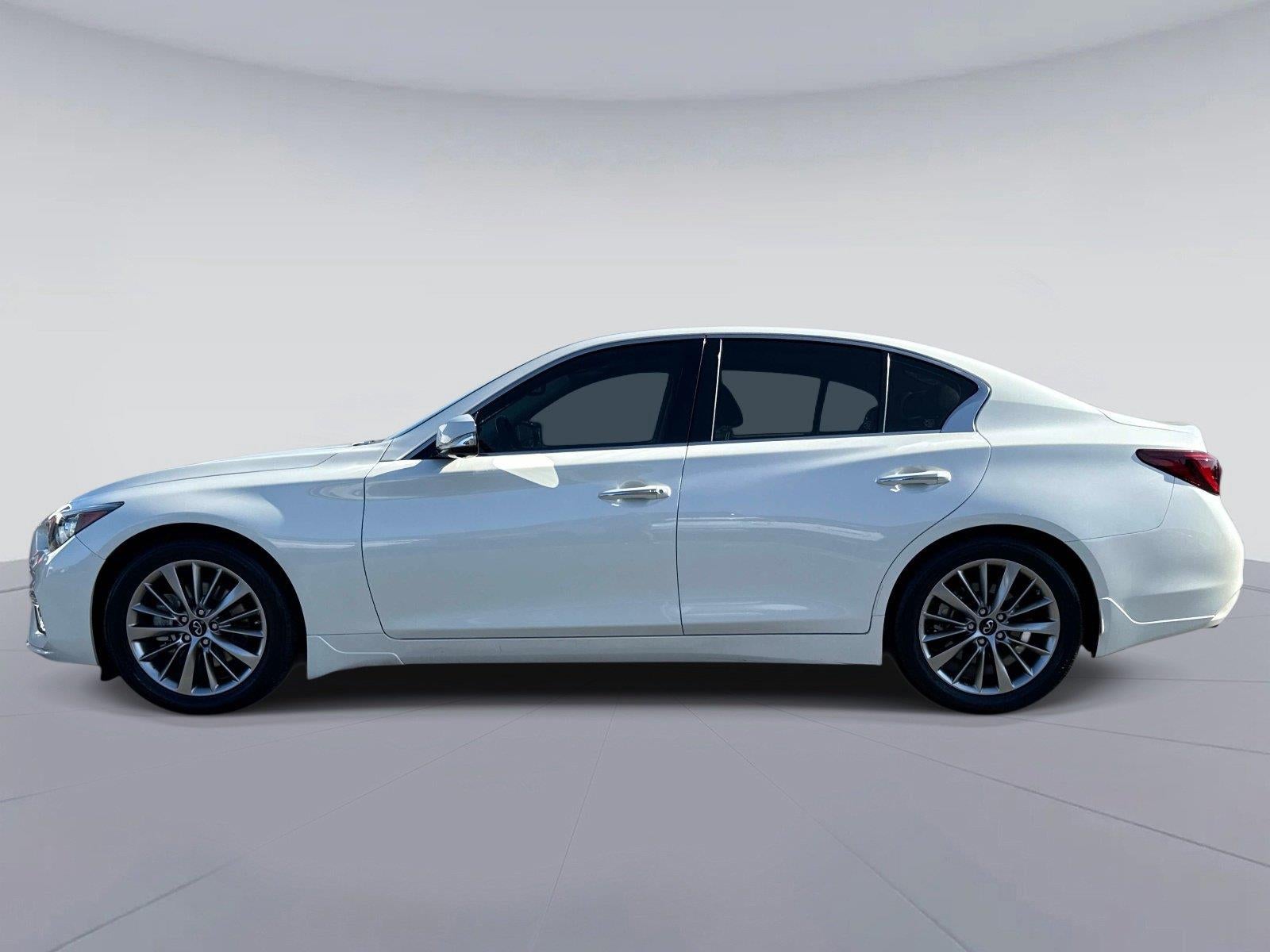 2023 INFINITI Q50 LUXE