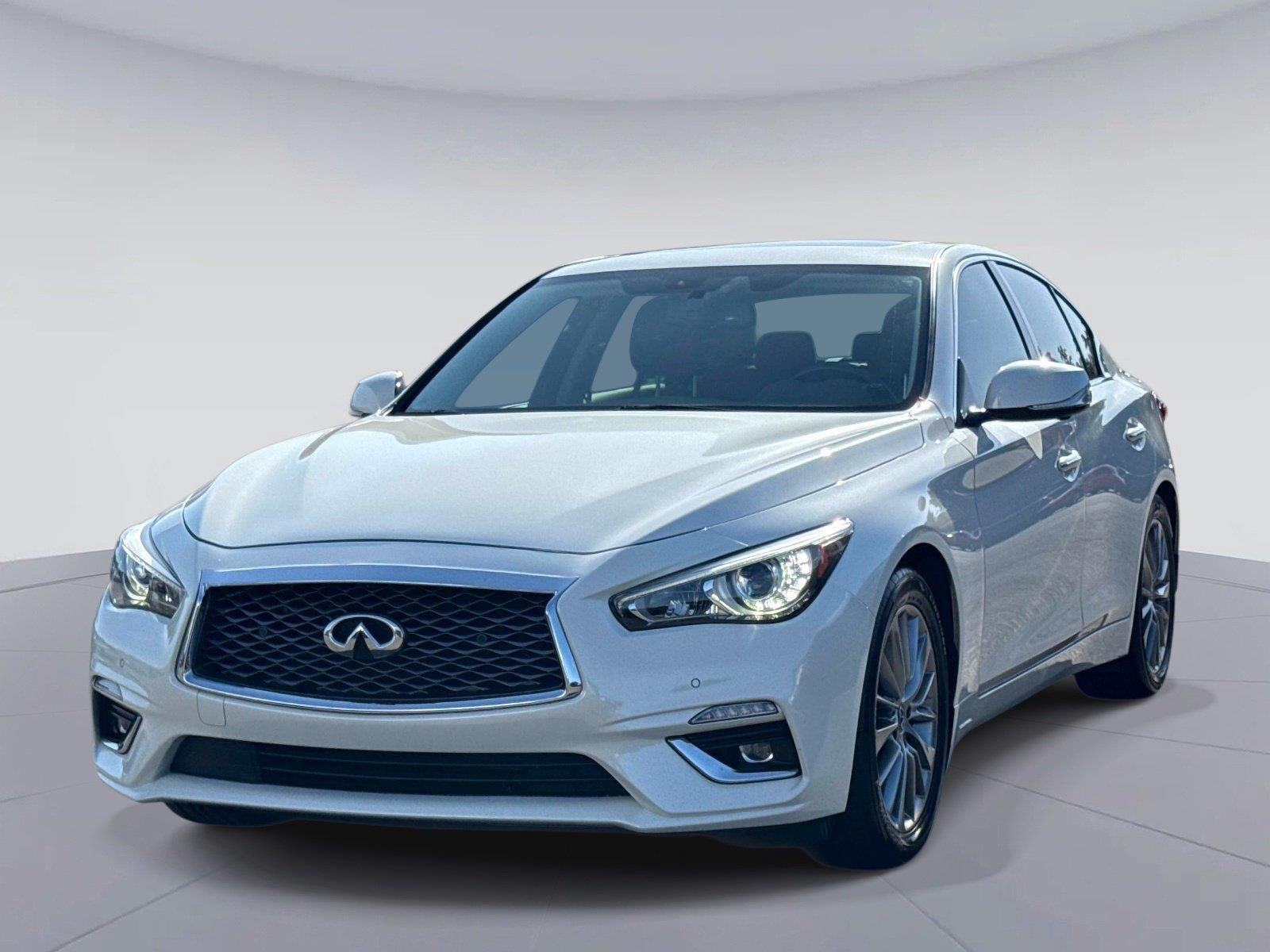 2023 INFINITI Q50 LUXE