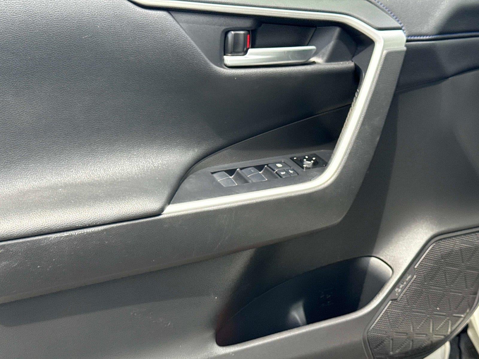 2020 Toyota RAV4 Hybrid XSE