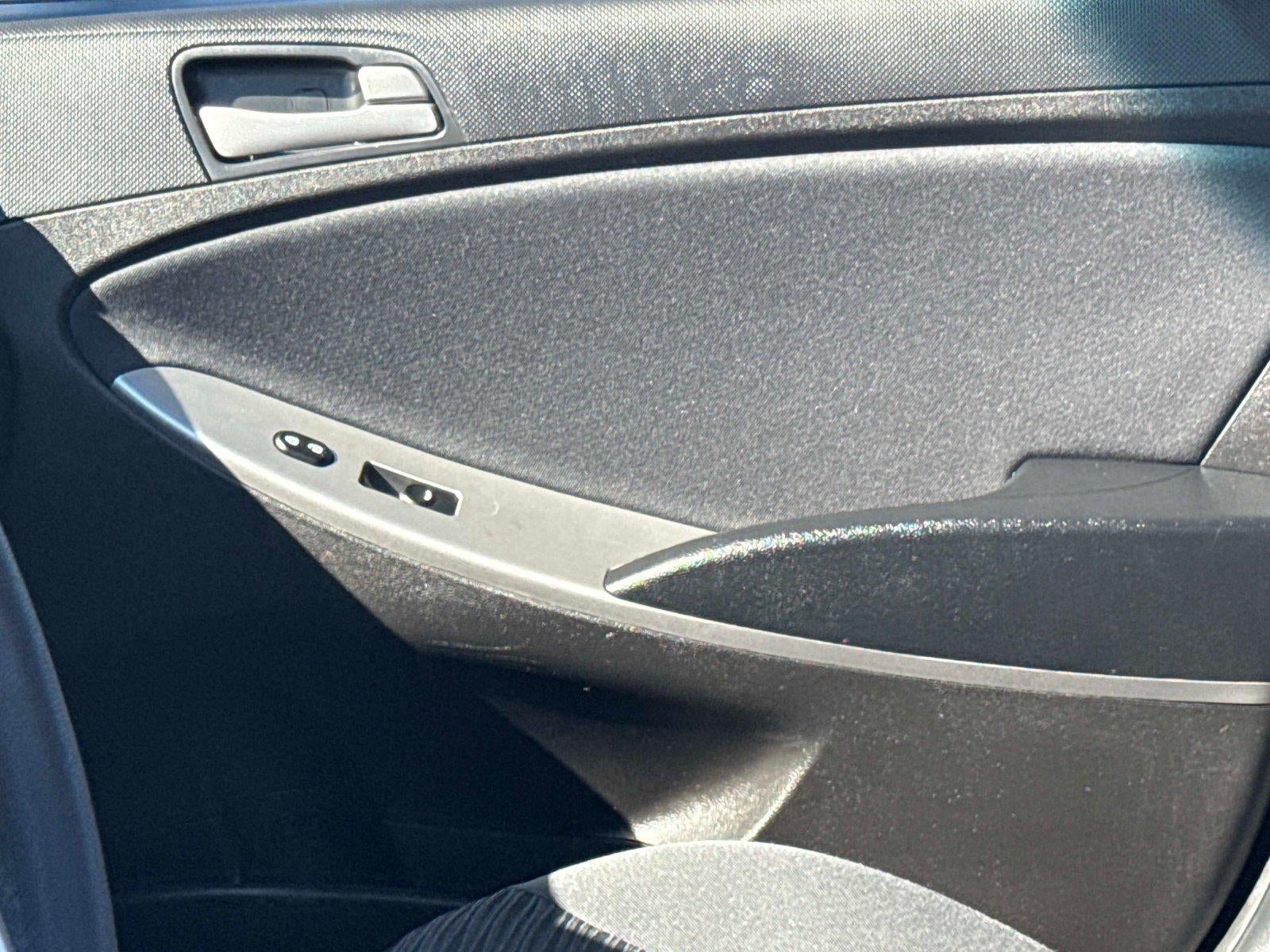 2017 Hyundai Accent SE