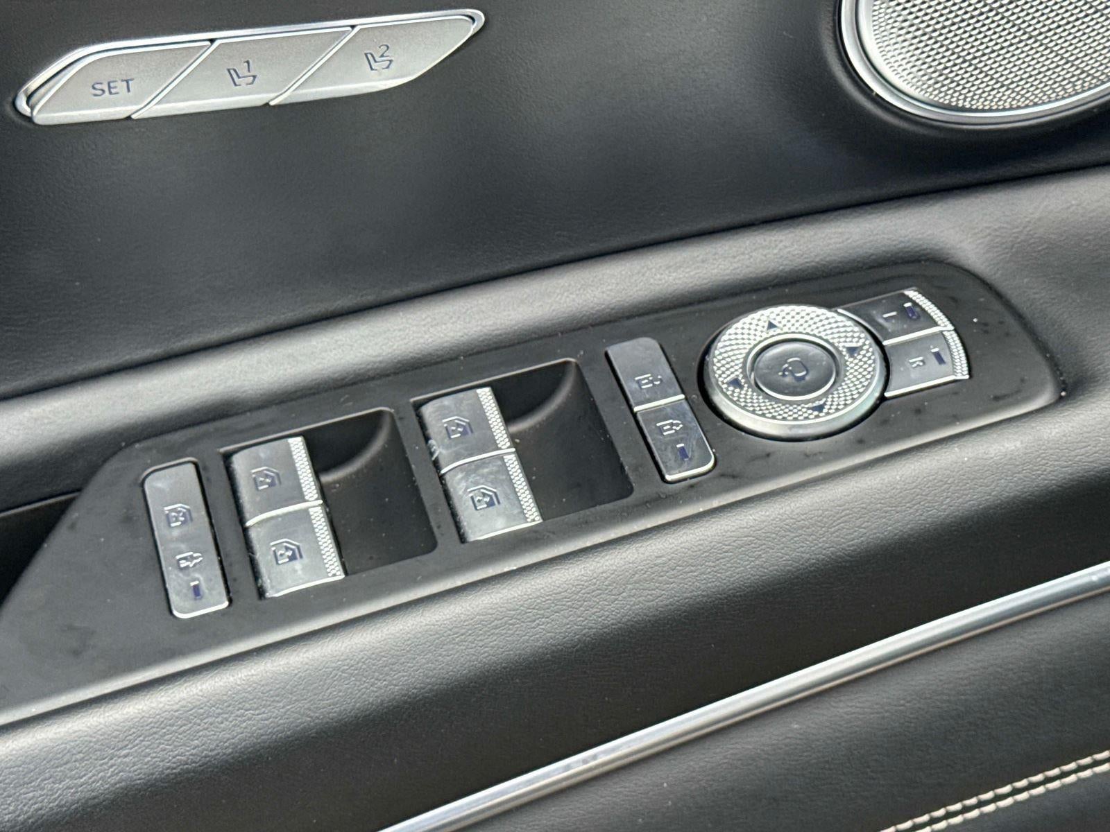 2024 Genesis GV80 Base