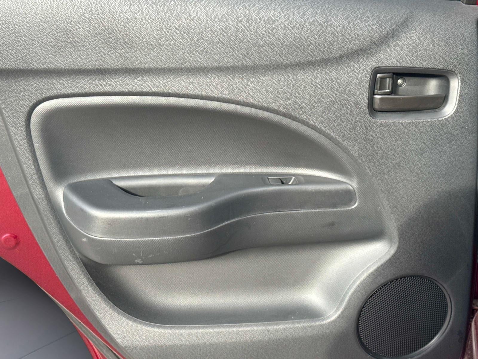 2017 Mitsubishi Mirage ES