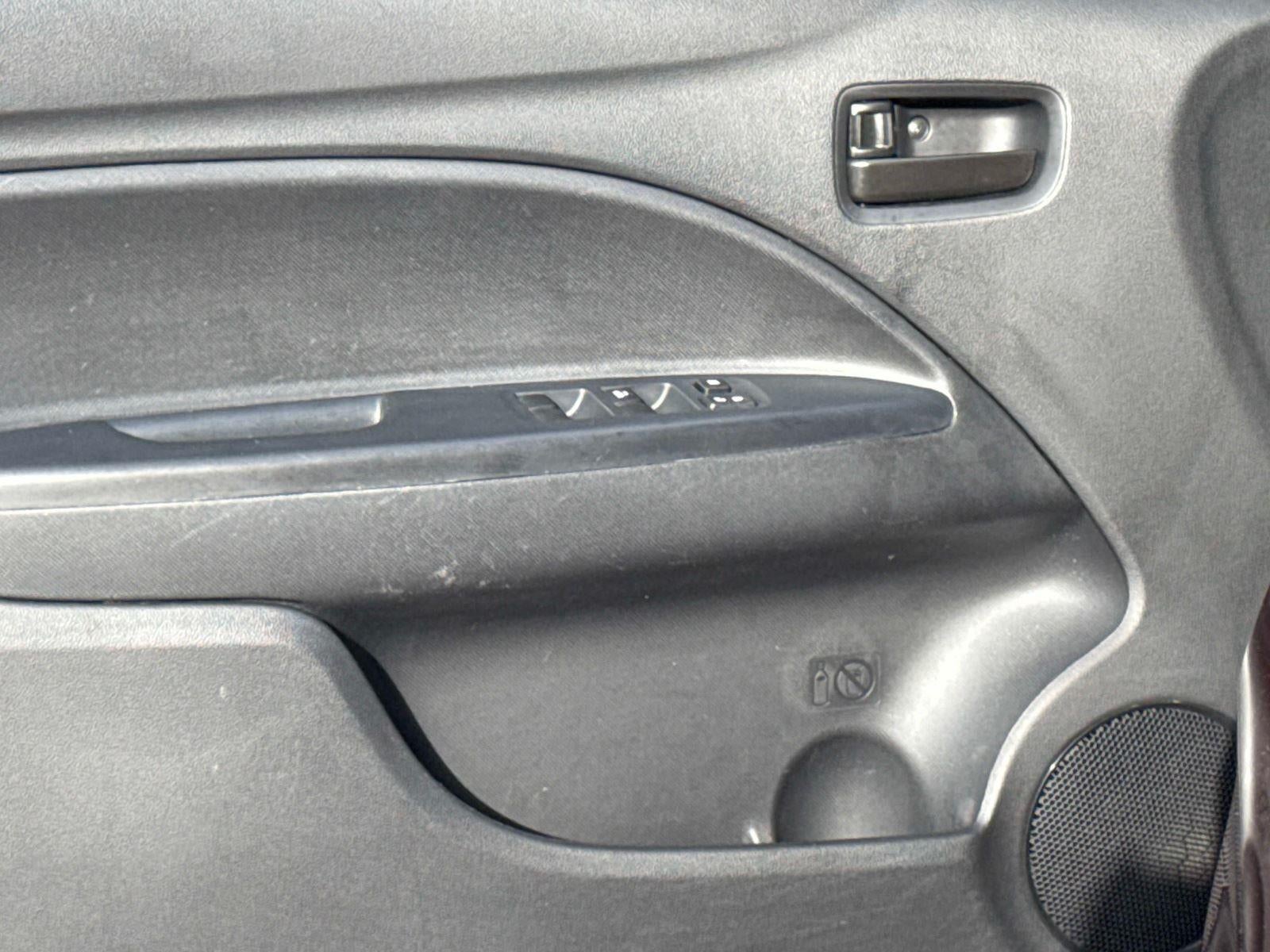 2017 Mitsubishi Mirage ES