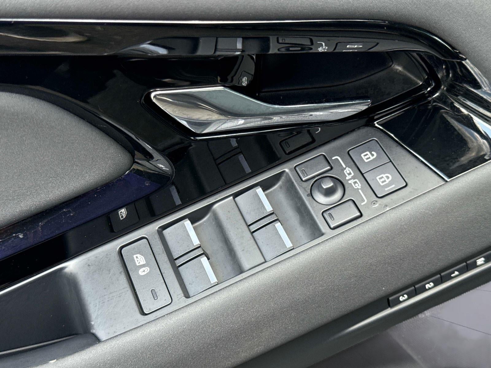 2025 Land Rover Range Rover Evoque Dynamic SE