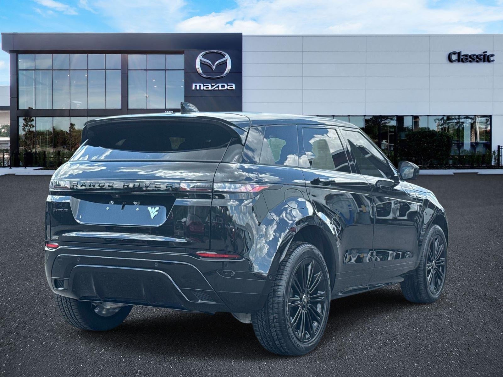 2025 Land Rover Range Rover Evoque Dynamic SE