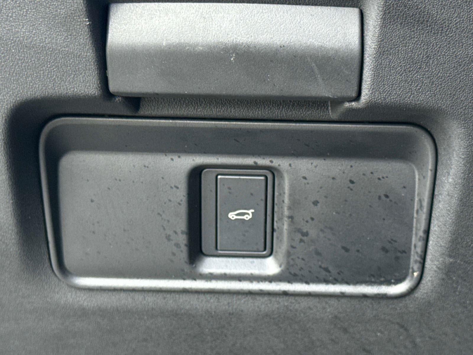 2025 Land Rover Range Rover Evoque Dynamic SE